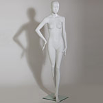Манекен женский скульптурный